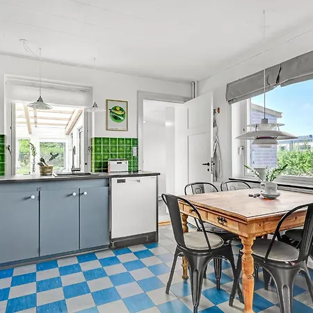 Сasa de vacaciones 3 Bedroom In *